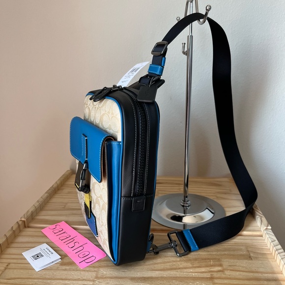 ✅Coach Track Pack - Picture 3 of 14